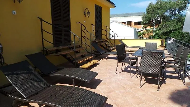 Room In Rovinj With Terrace, Air Conditioning, W-Lan 81-6